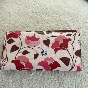 Kate Spade bifold wallet
